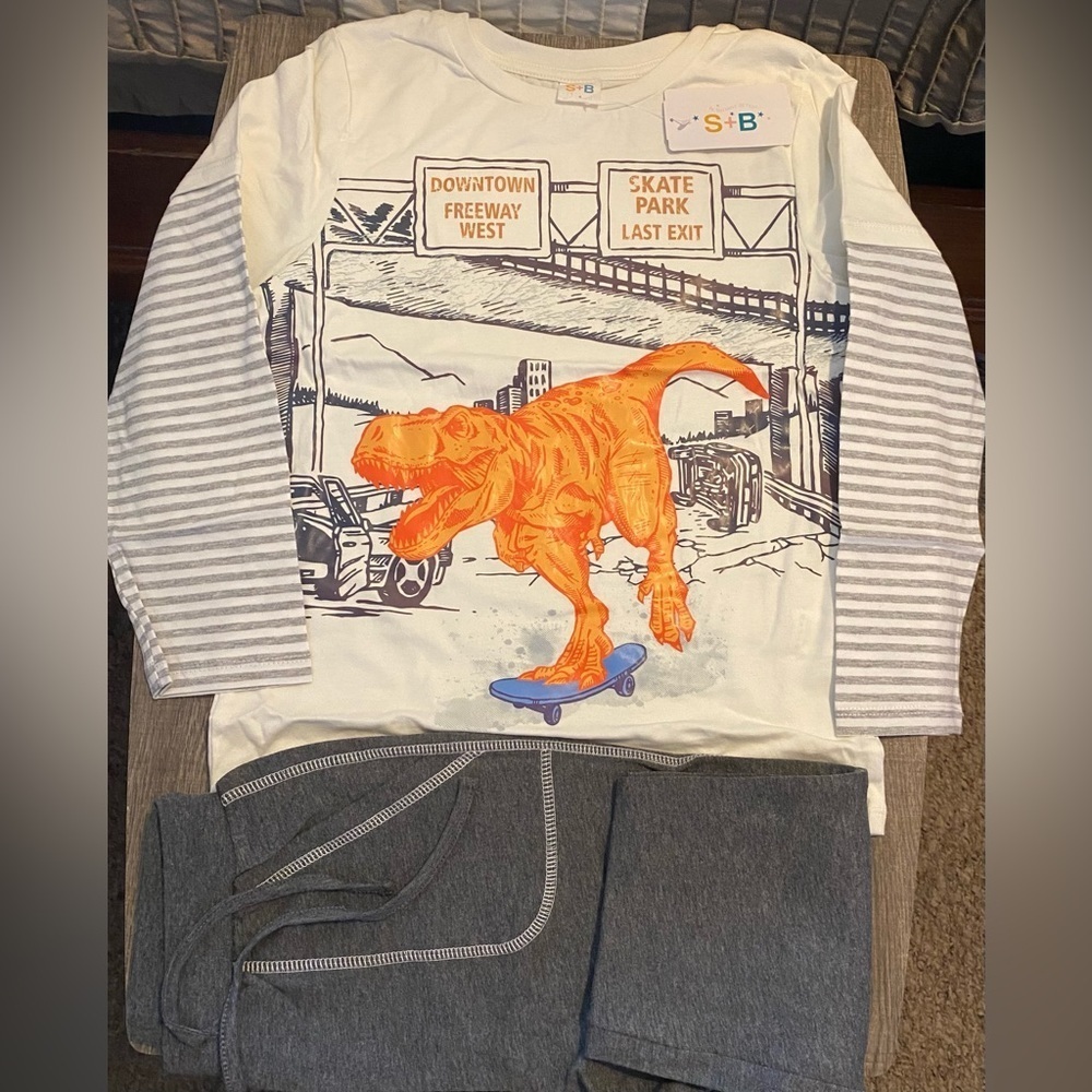 Suzanne Betro- NEW - S + B Cream Dinosaur LS Tee & Dark Heather Gray Joggers